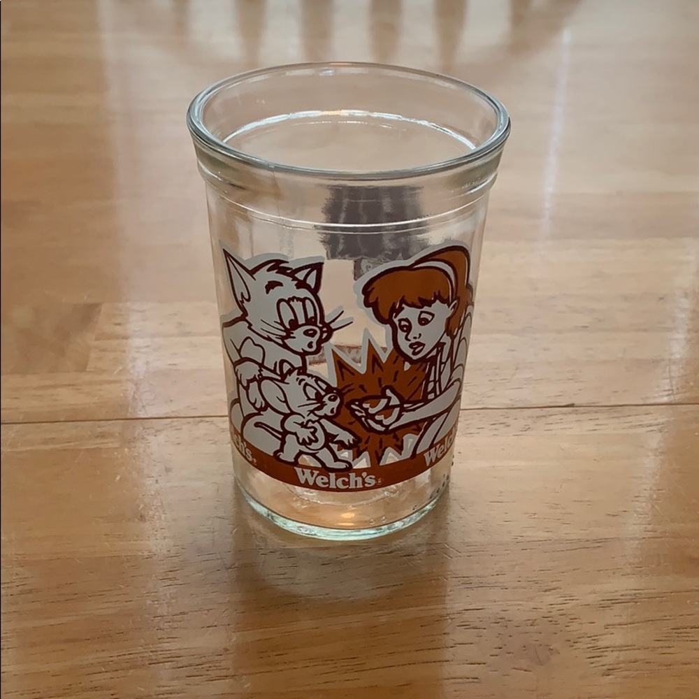 Vintage 1993 Tom and Jerry Welch’s glass jar